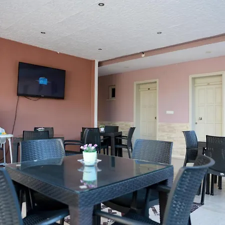 Opalin Homestay *