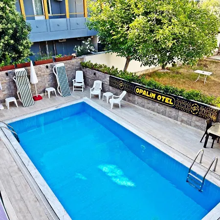Homestay Opalin *